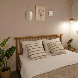 Mamas And Papas And In Guest house Seoul