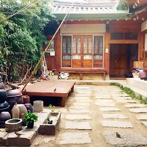 Gongsimga Hanok Guest house Seoul